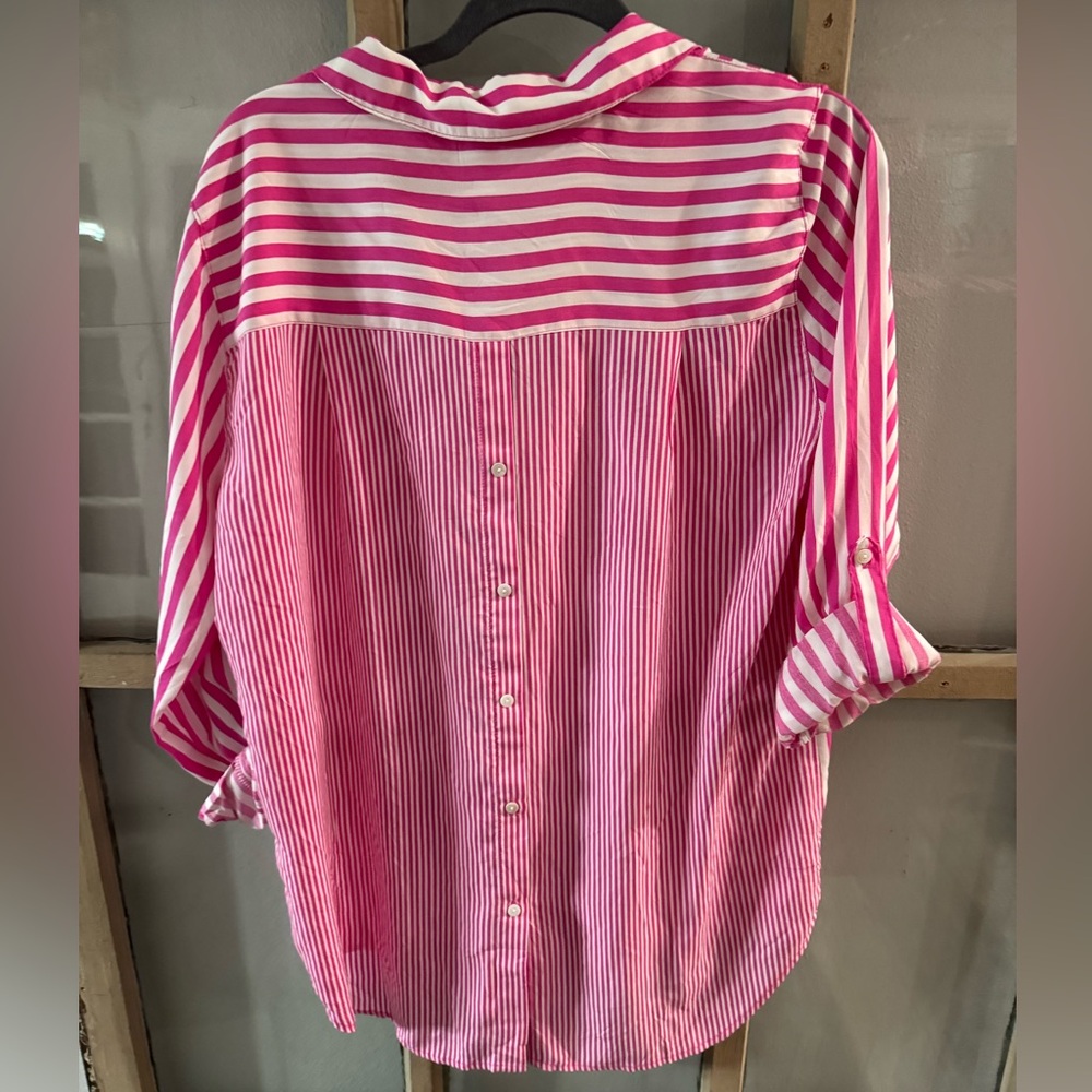 JANE DELANCEY Pink Striped Button-Up Shirt w/pocket,fun flattering fit💕zoom in!